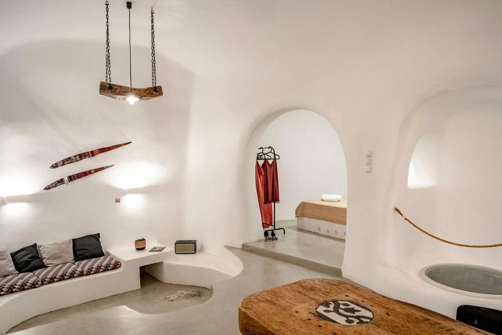 Fosuites Oia  Exterior photo